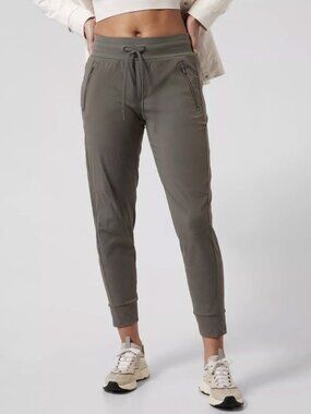 Athleta Women's Trekkie North Jogger Pants in Mountain Olive Size 4